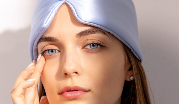Easing Dry Eye Symptoms: The Benefits of Using Sleep Masks