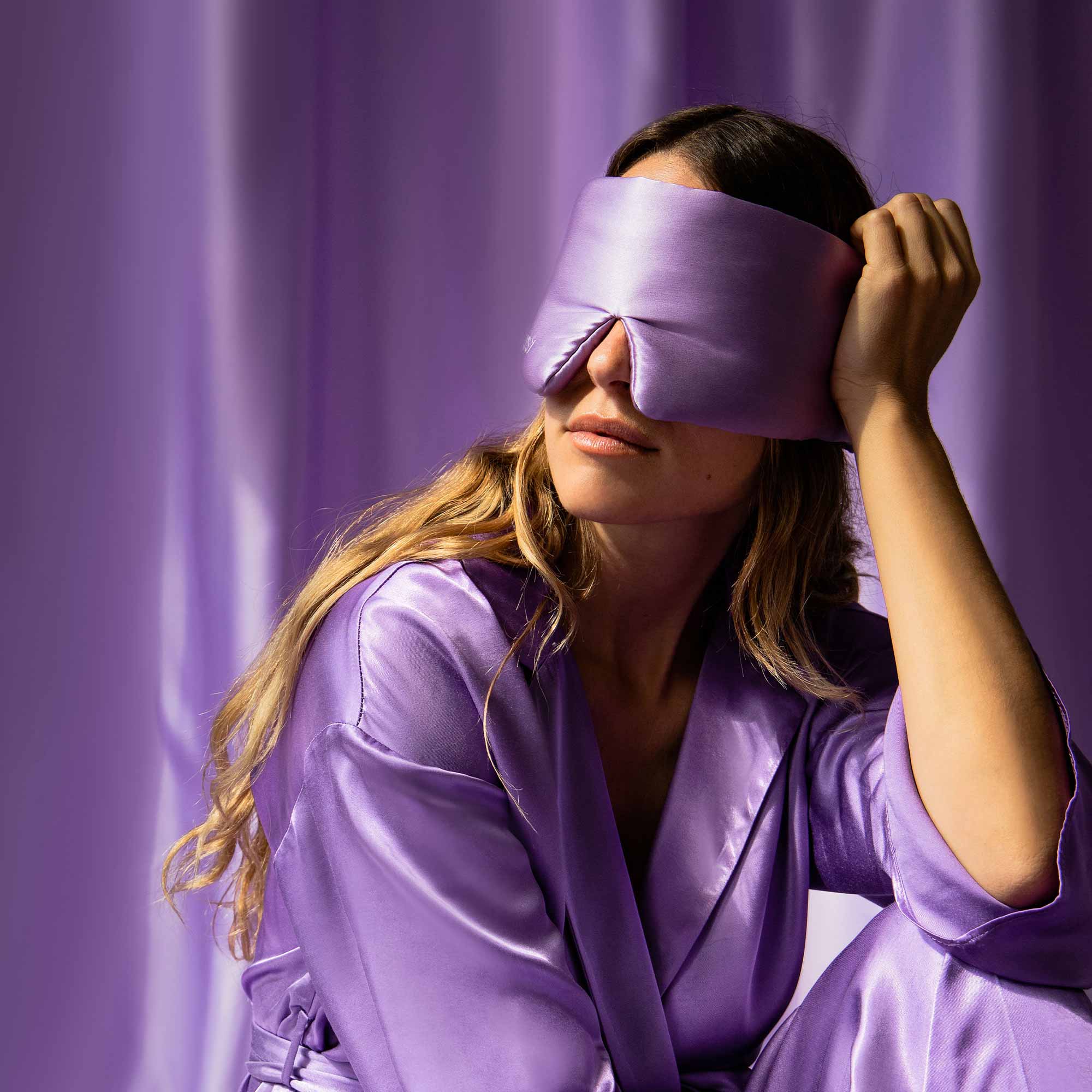 Drowsy-Lavender-Haze-Sleep-Mask6.jpg__PID:6bc15a23-18c8-42a8-9115-0cd27f1bc296